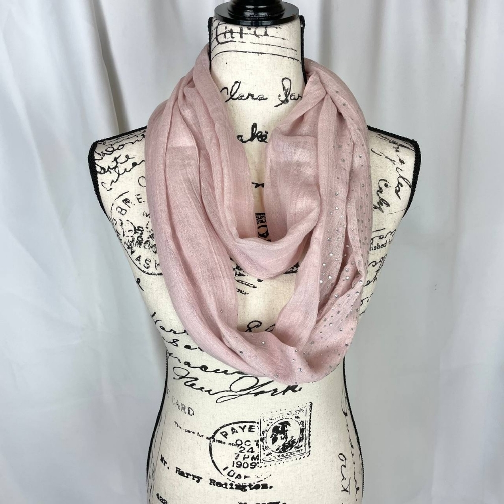 Nwt plum Creek pink bedazzled infinity scarf
